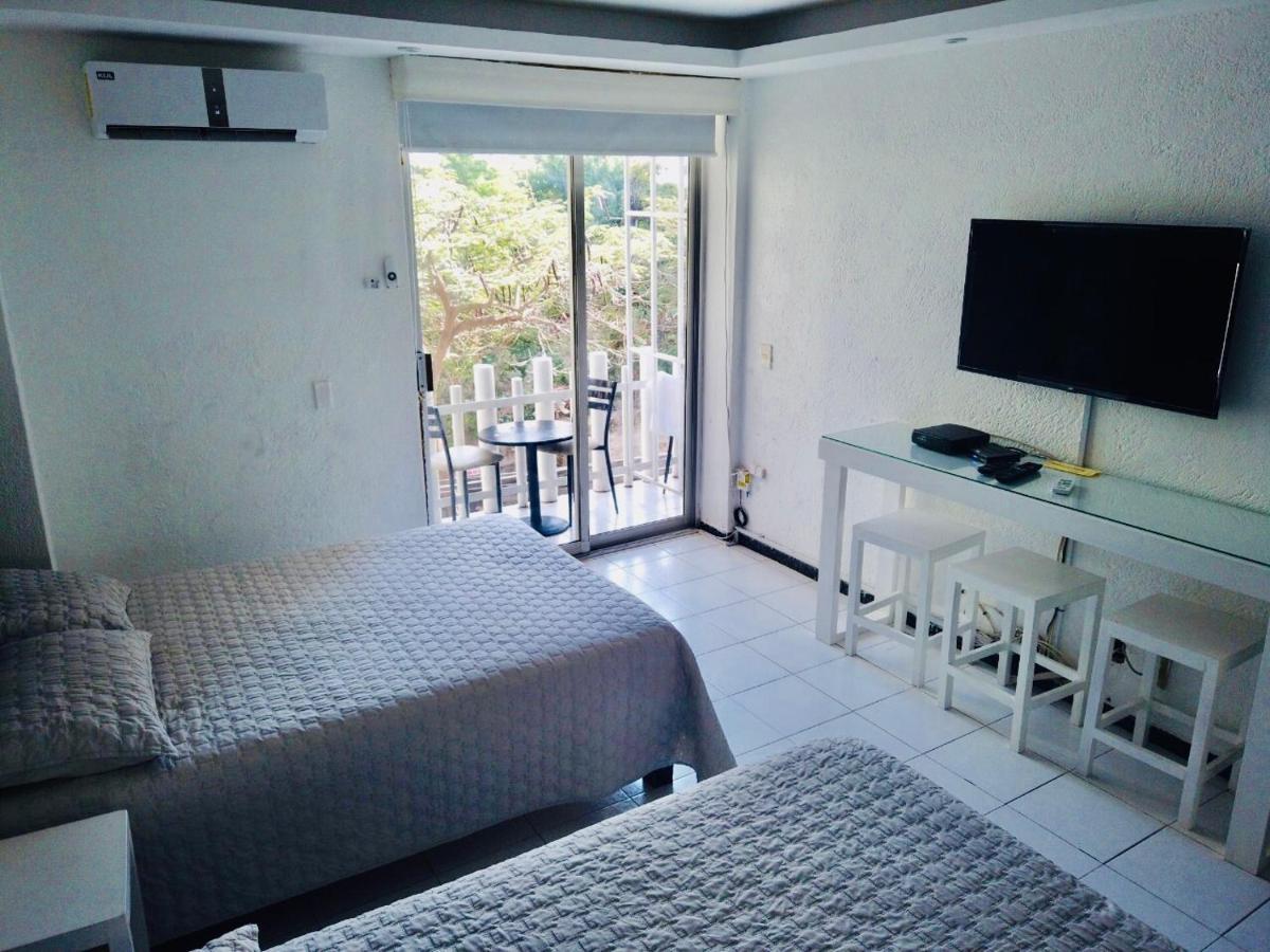 Sky Inn Acapulco Y Condominio Mediterrane Eksteriør billede